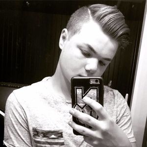 Meet your Posher, Hunter